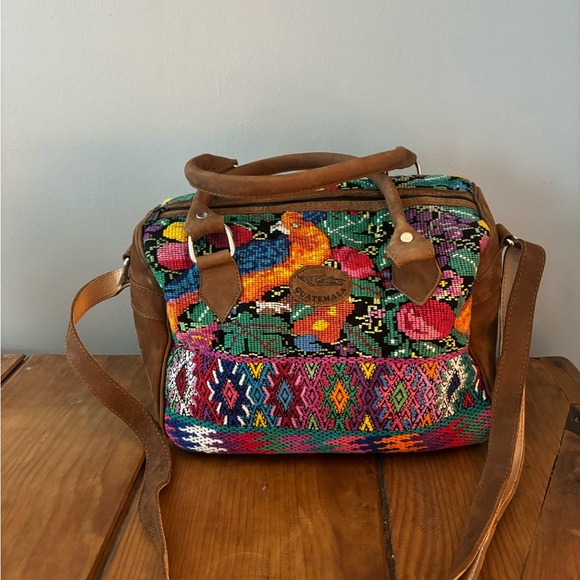 Handmade Embroidered Handbag. - Picture 2 of 5